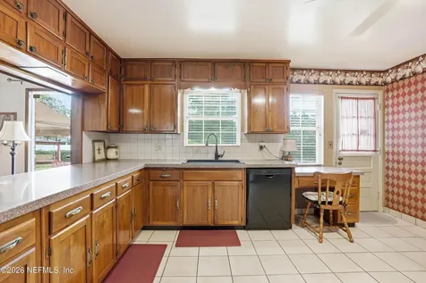 1884 Parkcrest Drive Jacksonville FL 32211
