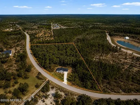 14035 Dunroven Drive Bryceville FL 32009