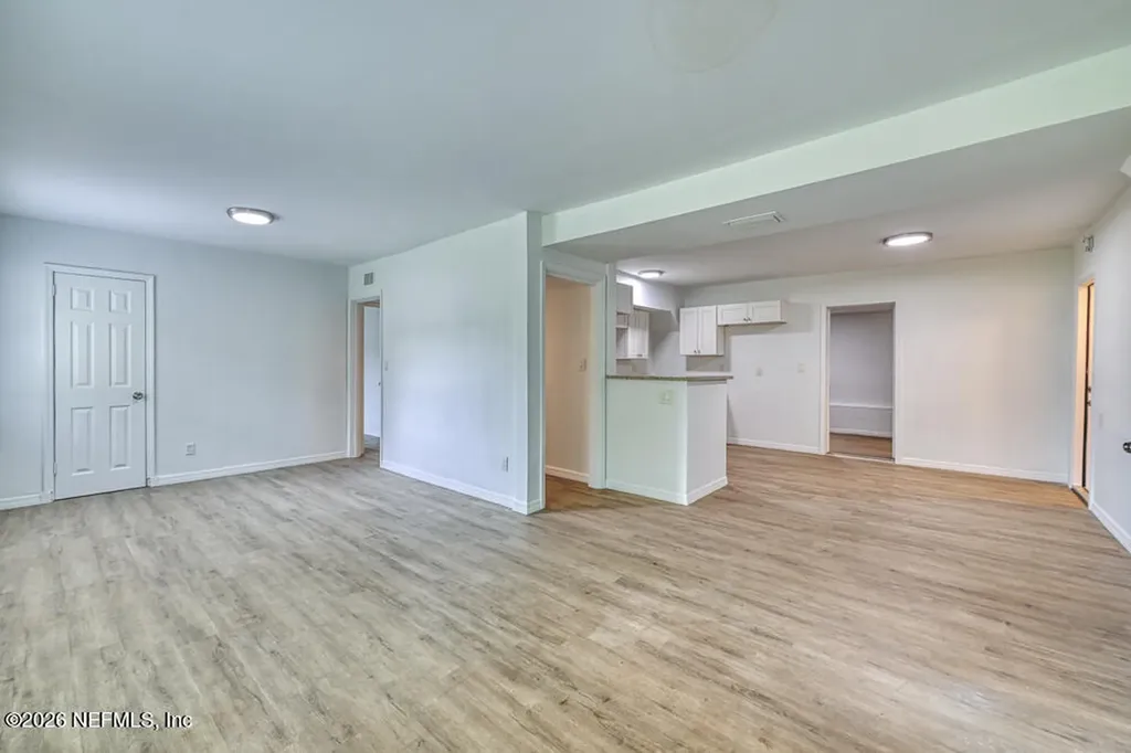 1339 Ellis Road Jacksonville FL 32205