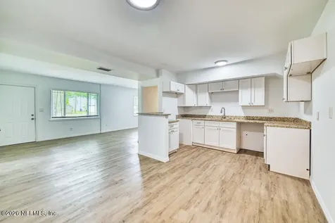 1339 Ellis Road Jacksonville FL 32205