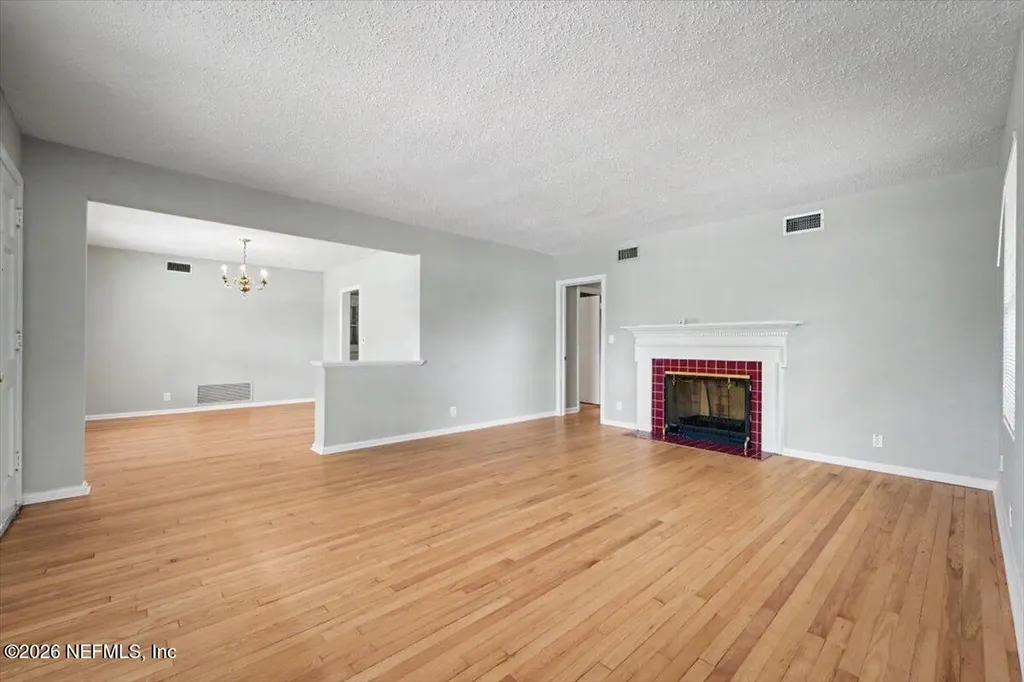 5321 Rollins Avenue Jacksonville FL 32207
