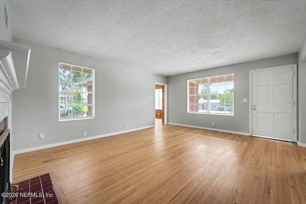 5321 Rollins Avenue Jacksonville FL 32207
