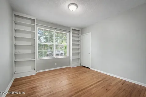 5321 Rollins Avenue Jacksonville FL 32207