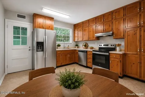 5321 Rollins Avenue Jacksonville FL 32207