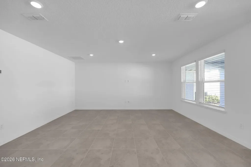 7082 Sandperch Street Jacksonville FL 32244