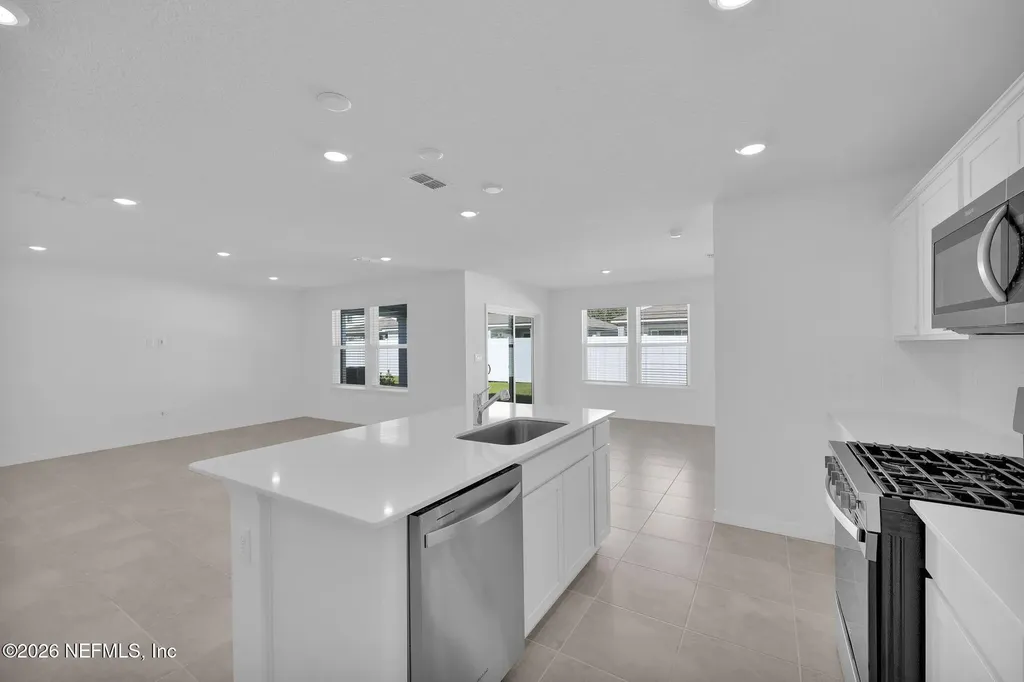 7082 Sandperch Street Jacksonville FL 32244