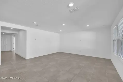 7082 Sandperch Street Jacksonville FL 32244