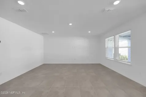 7082 Sandperch Street Jacksonville FL 32244