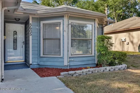 5605 Pinebay Circle N Jacksonville FL 32244