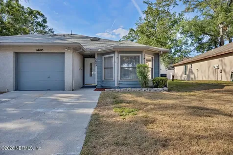 5605 Pinebay Circle N Jacksonville FL 32244