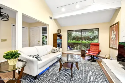 2946 Old Orchard Jacksonville FL 32257