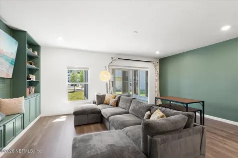3284 Penny Cove Lane Jacksonville FL 32218