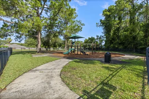 1825 Willesdon Drive W Jacksonville FL 32246