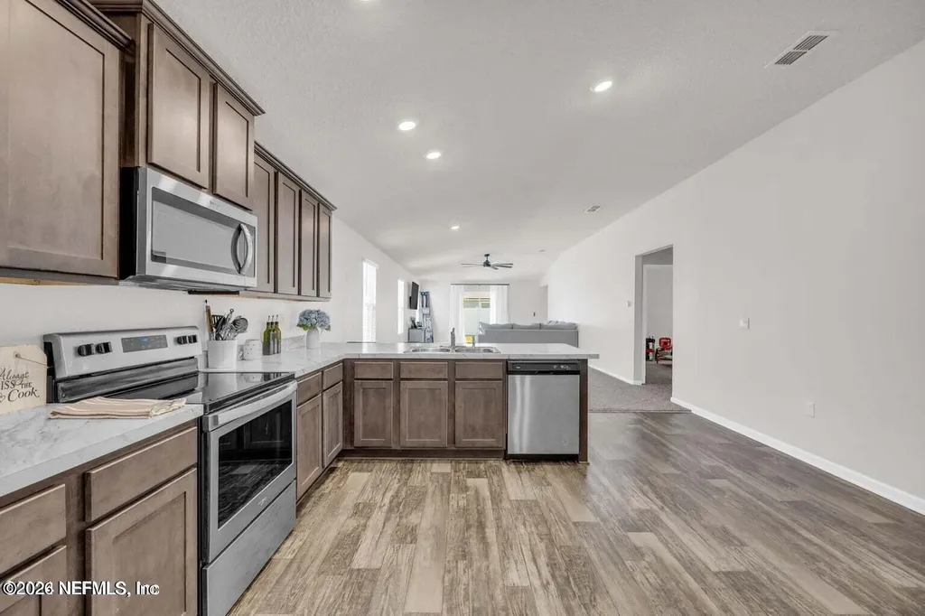 2461 Oak Stream Drive Green Cove Springs FL 32043