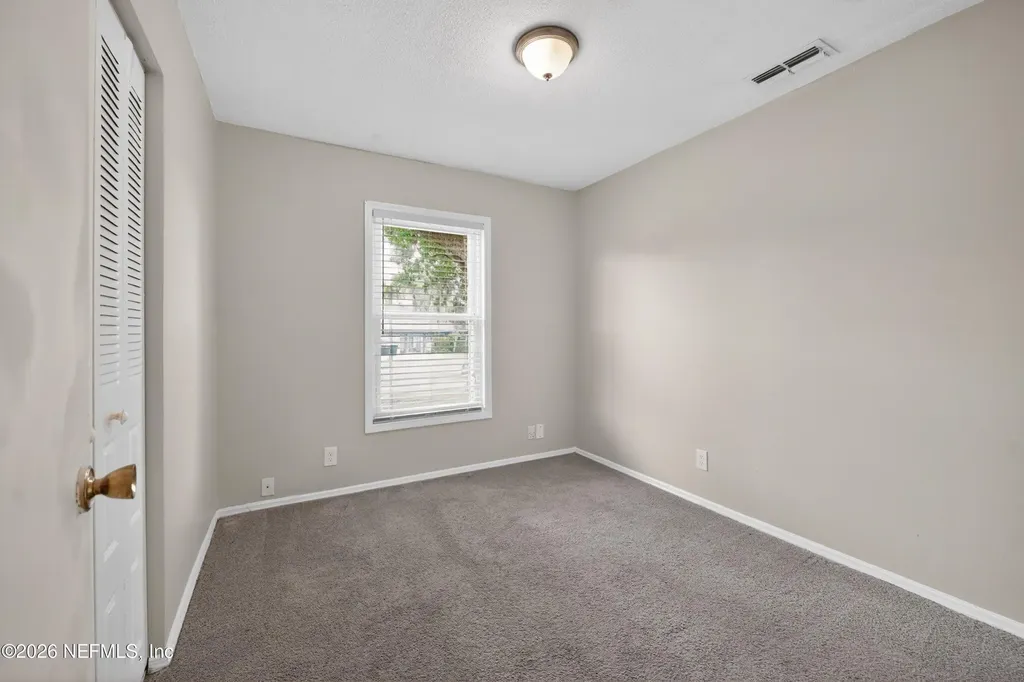 7807 Knoll Drive N Jacksonville FL 32221