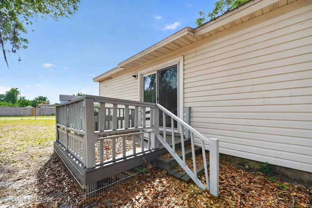 7807 Knoll Drive N Jacksonville FL 32221