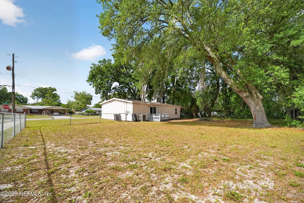 7807 Knoll Drive N Jacksonville FL 32221