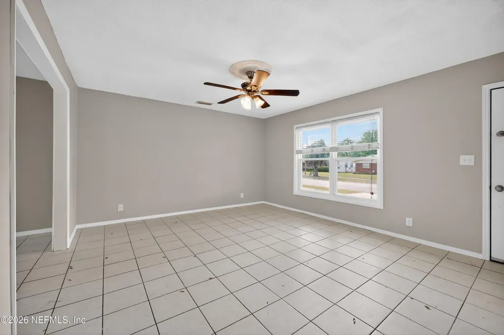 7807 Knoll Drive N Jacksonville FL 32221