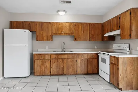 7807 Knoll Drive N Jacksonville FL 32221
