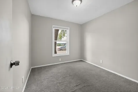 7807 Knoll Drive N Jacksonville FL 32221