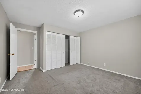 7807 Knoll Drive N Jacksonville FL 32221