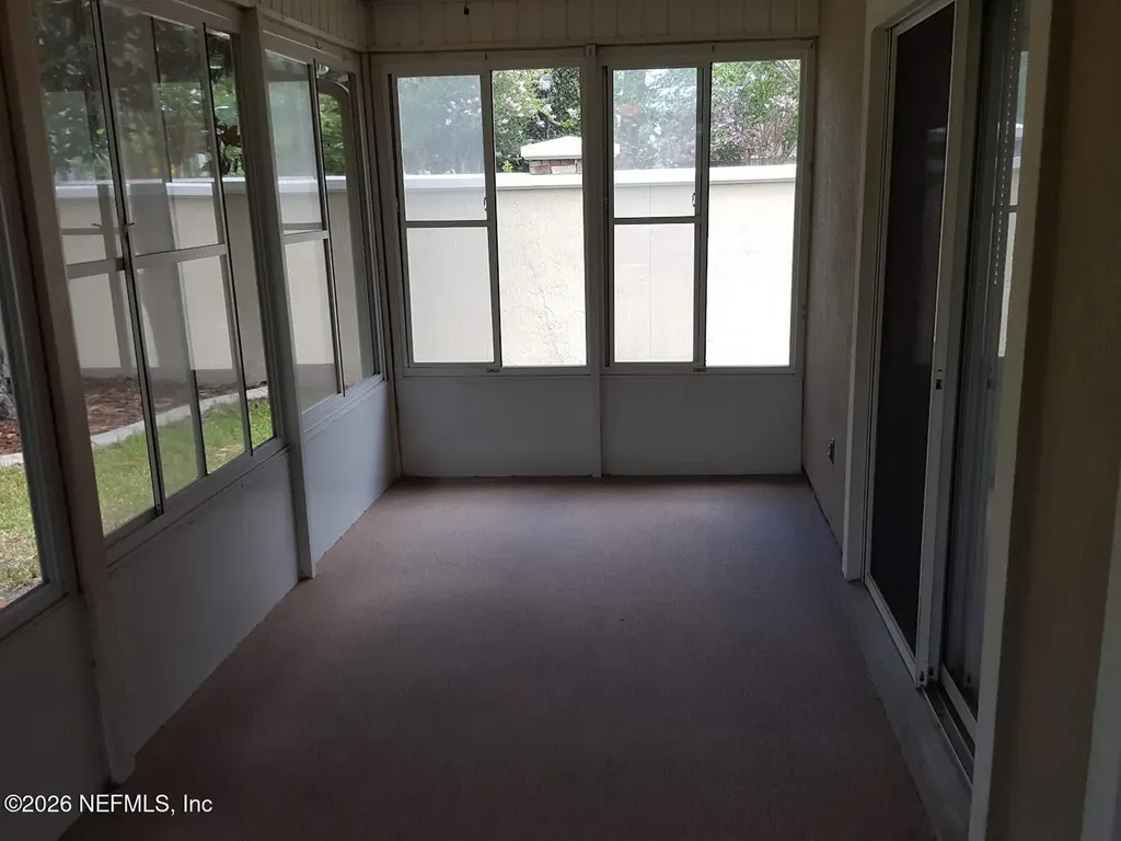 8299 Warlin Drive N Jacksonville FL 32216
