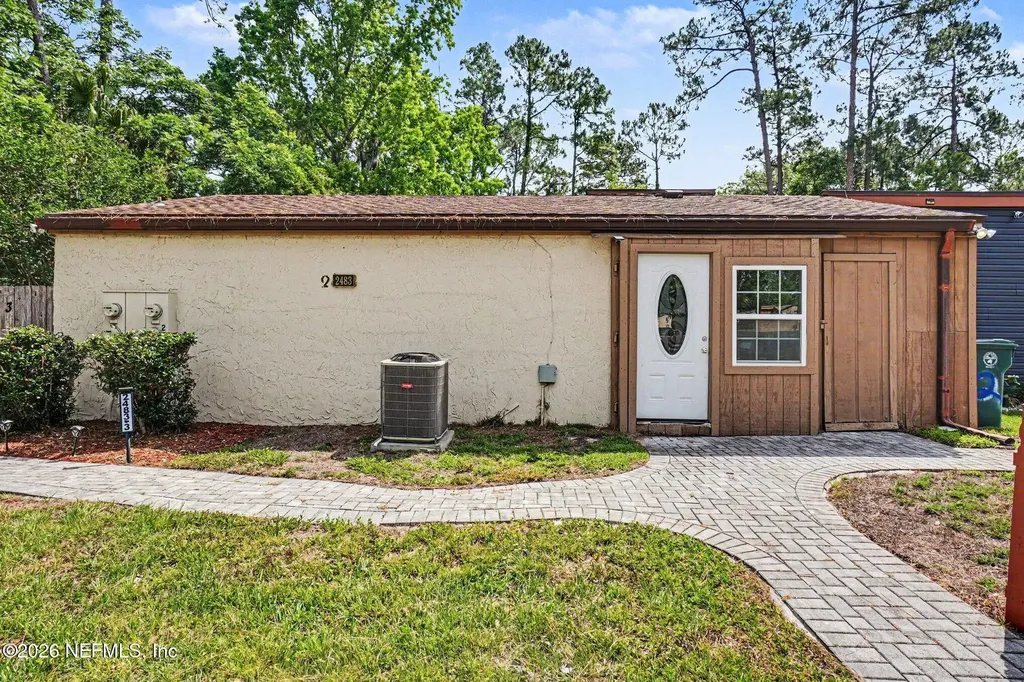 2483 Whispering Woods Boulevard Jacksonville FL 32246