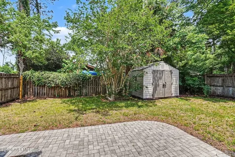 2483 Whispering Woods Boulevard Jacksonville FL 32246
