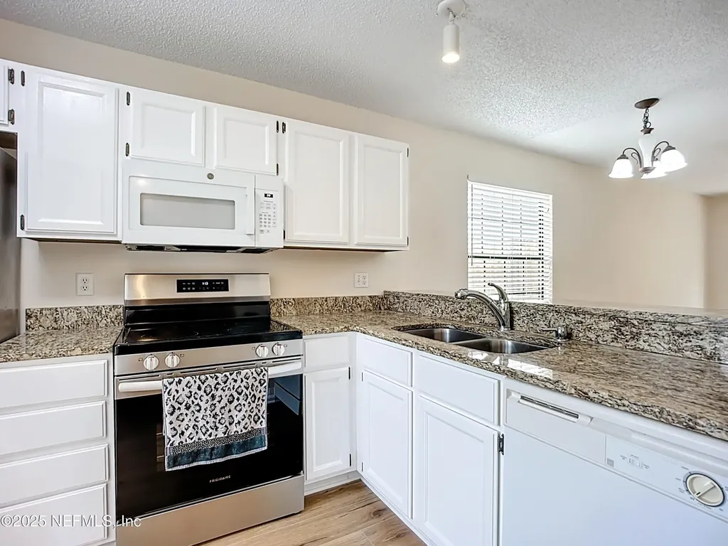 2075 Gail Avenue Jacksonville Beach FL 32250