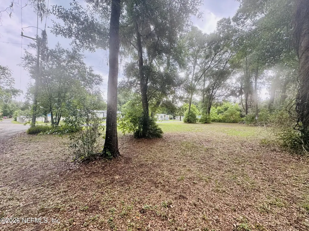 210 Pine Avenue Pomona Park FL 32181