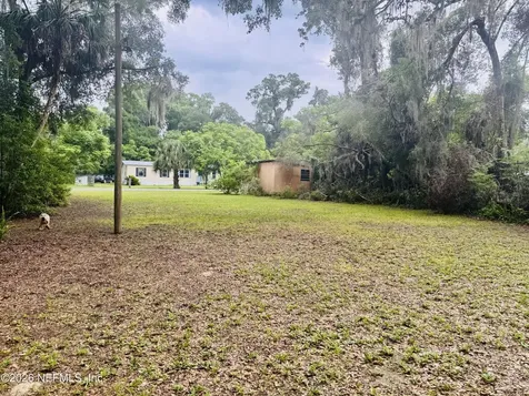 210 Pine Avenue Pomona Park FL 32181