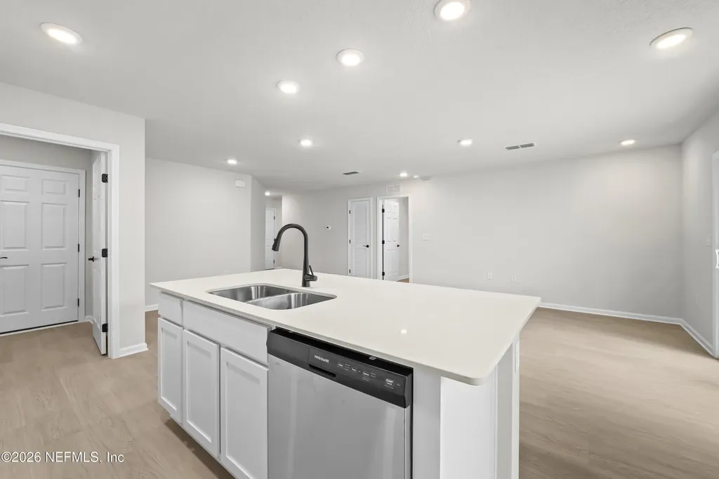 4637 Suray Avenue Jacksonville FL 32208