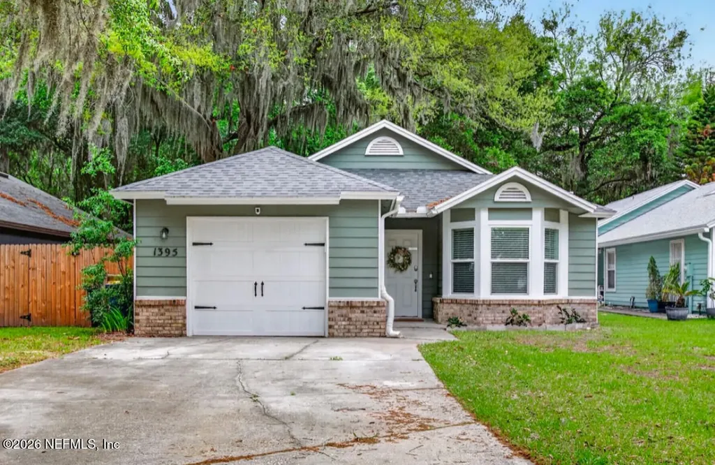 1395 Munson Cove Drive Jacksonville FL 32233