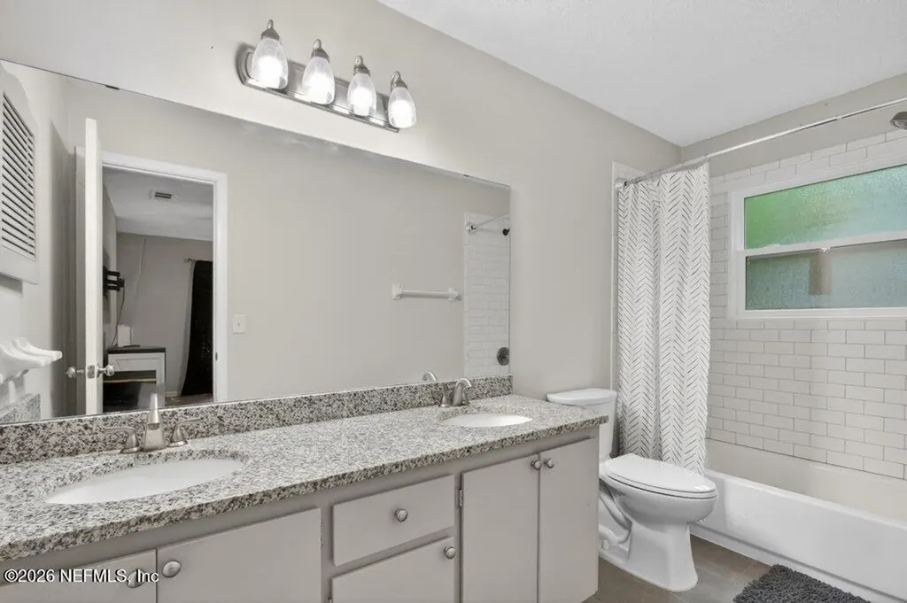 1395 Munson Cove Drive Jacksonville FL 32233