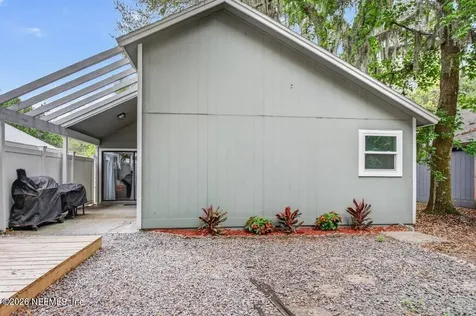 1395 Munson Cove Drive Jacksonville FL 32233