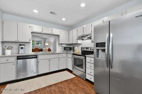 1395 Munson Cove Drive Jacksonville FL 32233