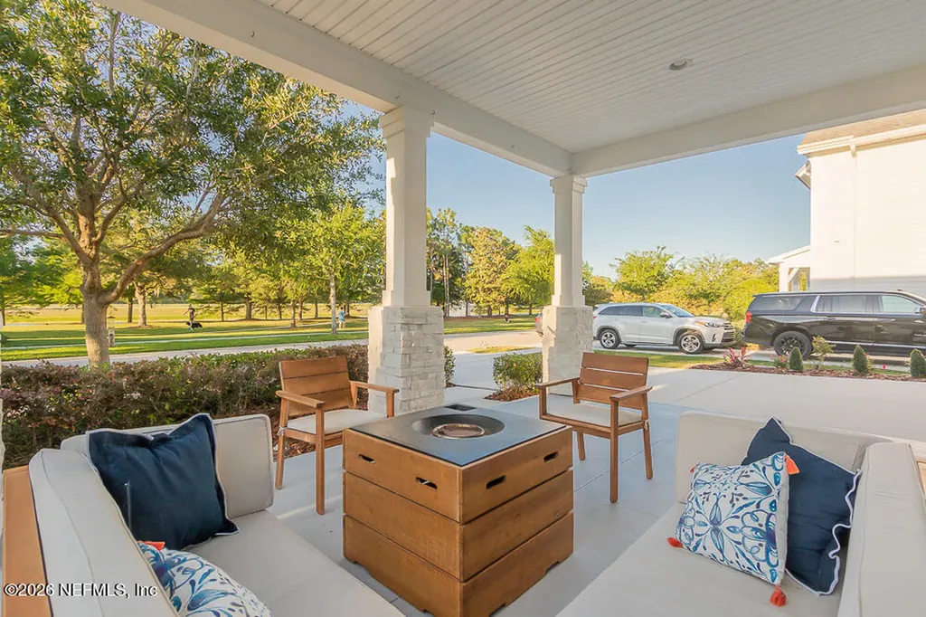 575 Park Lake Drive Ponte Vedra FL 32081