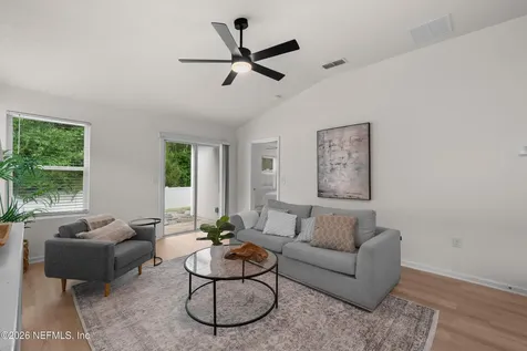 7736 Meadow Walk Lane Jacksonville FL 32256