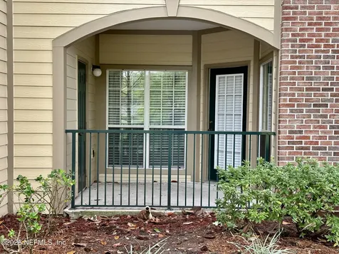 7800 Point Meadows Drive Jacksonville FL 32256