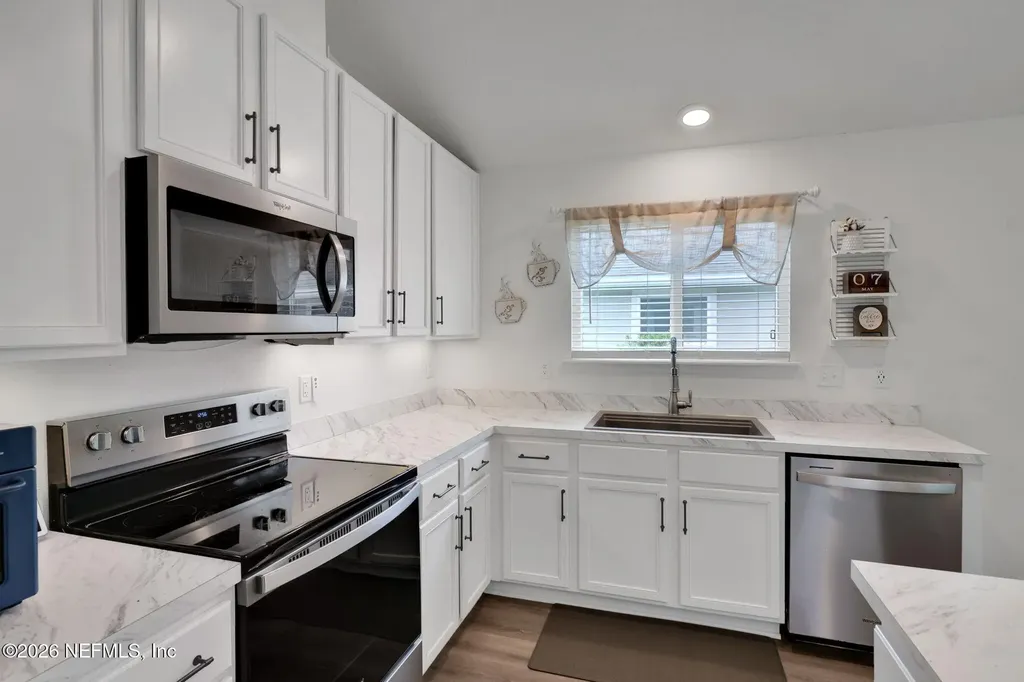 577 Wild Rose Lane Jacksonville FL 32218