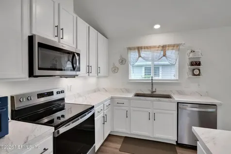 577 Wild Rose Lane Jacksonville FL 32218