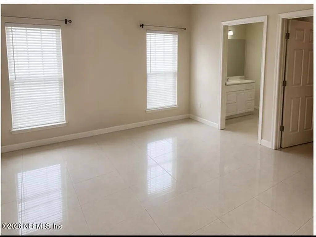 6188 Pettiford Drive W Jacksonville FL 32209