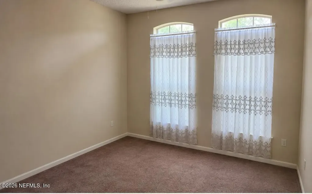 6188 Pettiford Drive W Jacksonville FL 32209