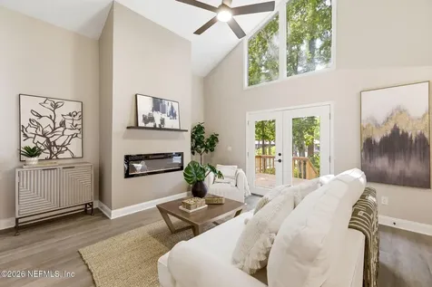 5534 Mariners Cove Drive Jacksonville FL 32210