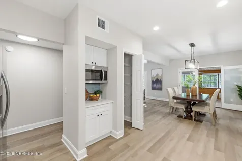 5534 Mariners Cove Drive Jacksonville FL 32210