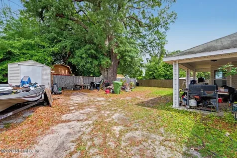 237 Mango Drive Palatka FL 32177