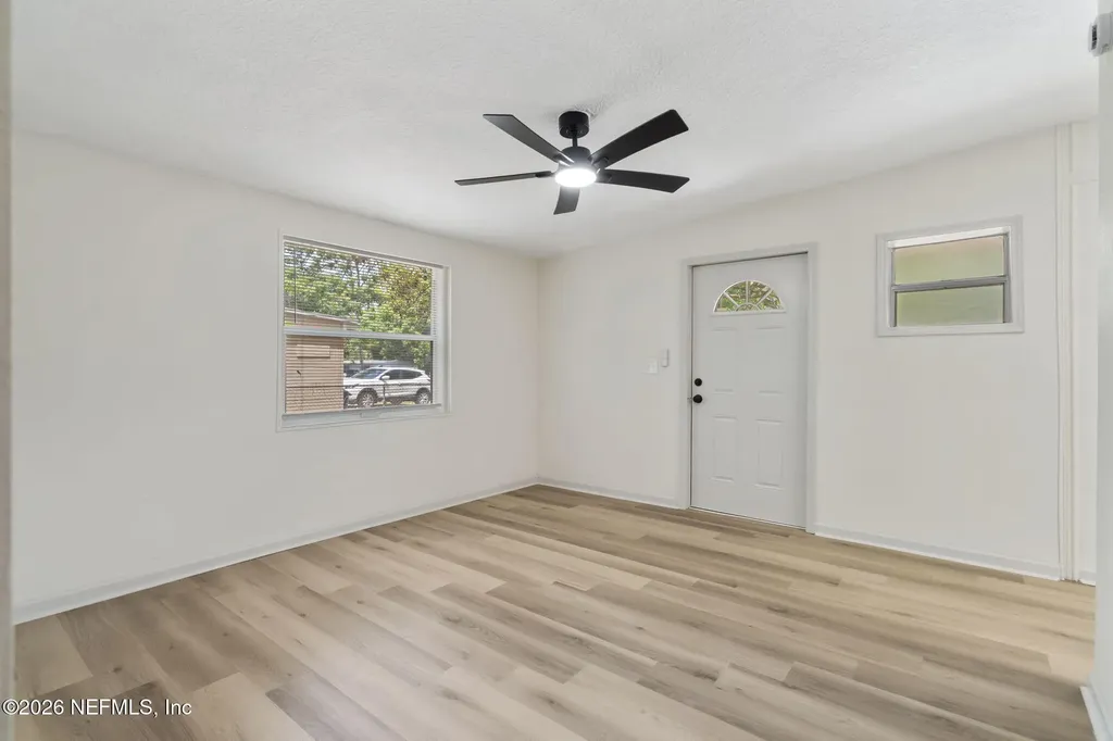 10471 Keuka Drive Jacksonville FL 32218