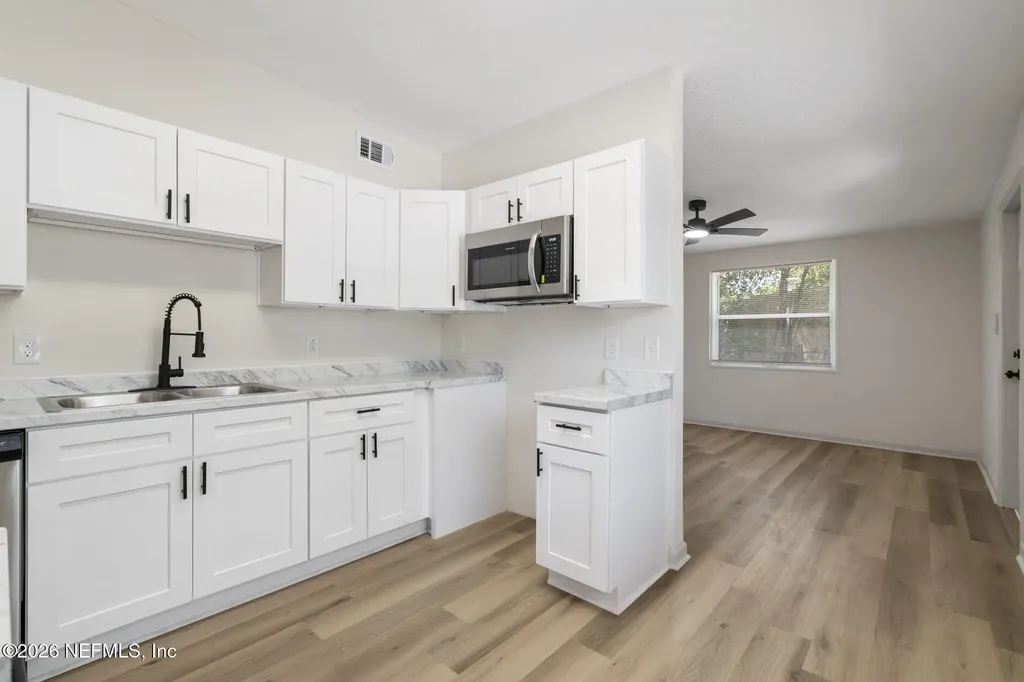 10471 Keuka Drive Jacksonville FL 32218