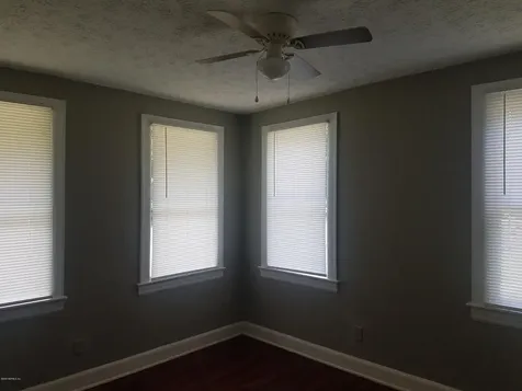 205 E 44th Street Jacksonville FL 32208
