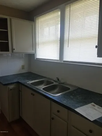 205 E 44th Street Jacksonville FL 32208